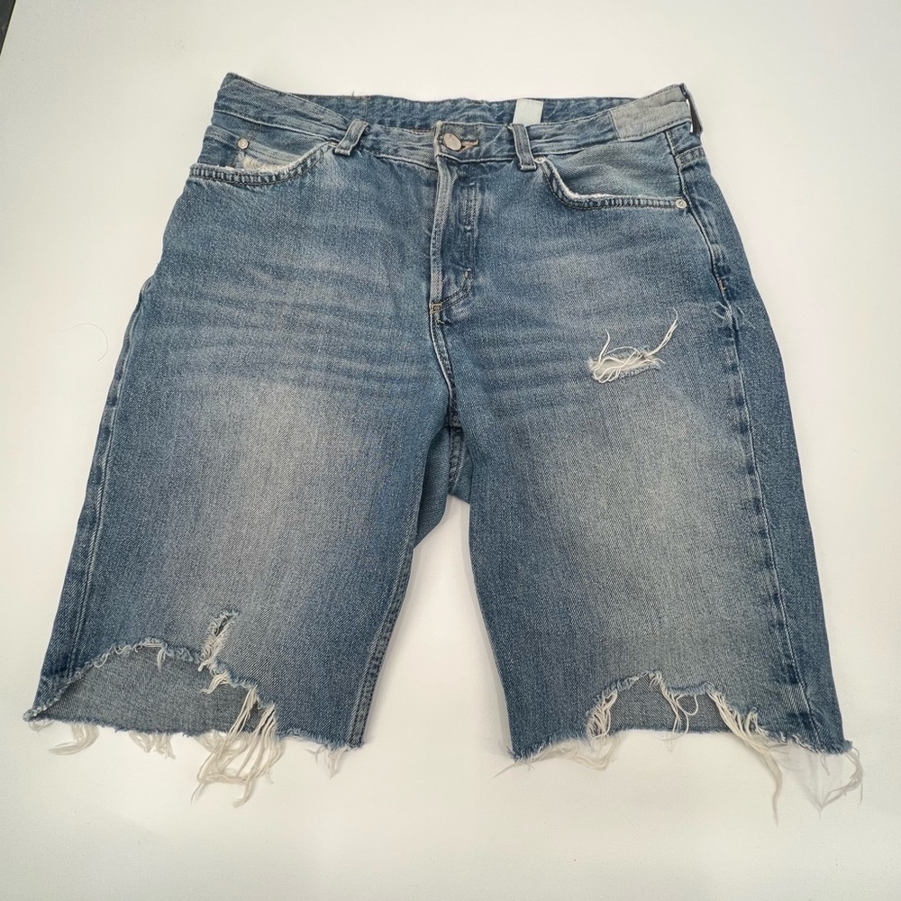 H&M &DENIM Boyfriend Low Waist Cut Off Distressed Jean Shorts Size 4 Women's